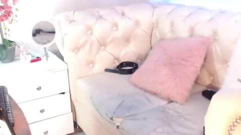 barbiefox_ online show from July 8, 2026, 12:37 am
