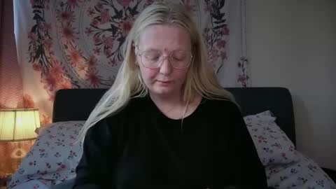 barbiegirl966 online show from May 19, 2026, 8:42 am