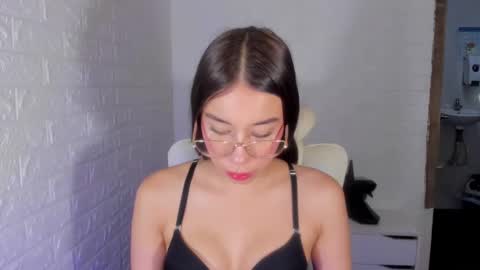 Snapshot of barbiegirl___ chatting on February 11, 2025, 7:12 am barbiegirl___ online show from February 11, 2025, 7:12 am