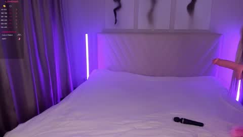  Emma online show from September 8, 2025, 9:14 pm