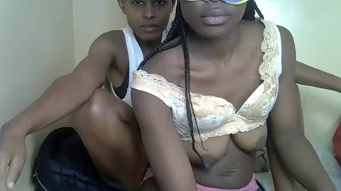 Snapshot of barbies_girles chatting on October 30, 2025, 7:54 am barbies_girles online show from October 30, 2025, 7:54 am