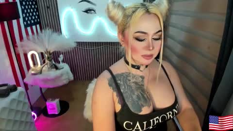 Miss Alexa Fields  online show from September 24, 2025, 5:16 pm