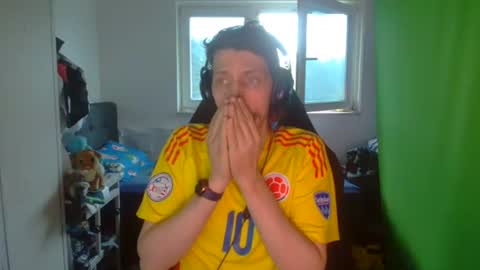 Snapshot of barca200 chatting on June 12, 2026, 7:02 pm barca200 online show from June 12, 2026, 7:02 pm