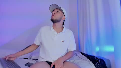 Snapshot of barrymichaels chatting on October 12, 2025, 10:53 pm Bruce online show from October 12, 2025, 10:53 pm