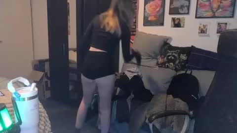 Snapshot of baseddutch chatting on October 19, 2025, 8:31 pm baseddutch online show from October 19, 2025, 8:31 pm