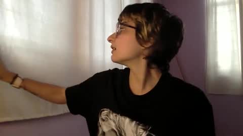 Snapshot of basilbbb chatting on March 17, 2026, 12:04 am basil online show from March 17, 2026, 12:04 am