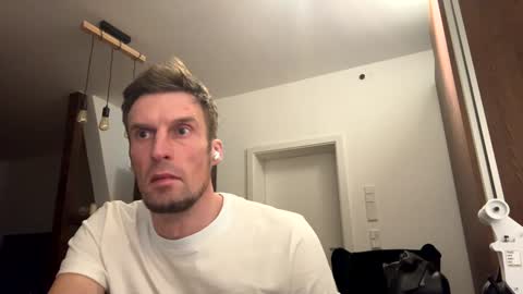 Snapshot of basst23 chatting on January 4, 2025, 3:07 am basst23 online show from January 4, 2025, 3:07 am