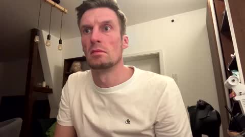 Snapshot of basst23 chatting on February 11, 2025, 11:33 pm basst23 online show from February 11, 2025, 11:33 pm