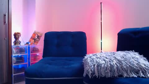 Bastian Independent Model online show from May 17, 2026, 12:01 pm