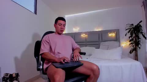 Bastian Independent Model online show from July 28, 2026, 11:26 pm