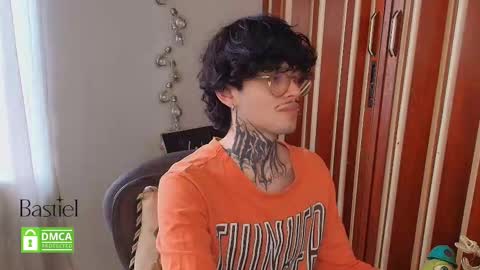 Snapshot of bastiel_ chatting on October 9, 2025, 8:29 pm Bastiel online show from October 9, 2025, 8:29 pm