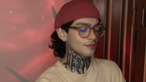 Snapshot of bastiel_ chatting on May 30, 2026, 12:52 am Bastiel online show from May 30, 2026, 12:52 am