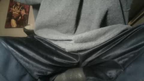 Snapshot of batmannrobin1313 chatting on September 22, 2025, 4:14 am archangel online show from September 22, 2025, 4:14 am