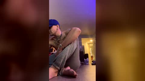 Snapshot of battlewolfxx chatting on December 18, 2025, 4:13 pm battlewolfxx online show from December 18, 2025, 4:13 pm