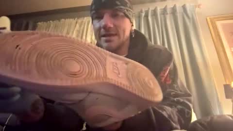 Snapshot of battlewolfxx chatting on March 21, 2026, 8:08 am battlewolfxx online show from March 21, 2026, 8:08 am