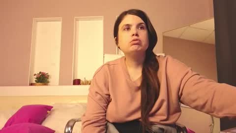 Snapshot of battymoll chatting on February 5, 2025, 2:05 pm battymoll online show from February 5, 2025, 2:05 pm