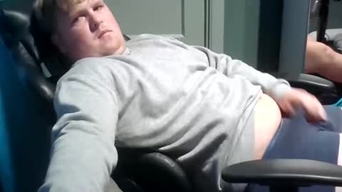 Snapshot of bawly13 chatting on October 14, 2025, 7:53 am ray online show from October 14, 2025, 7:53 am