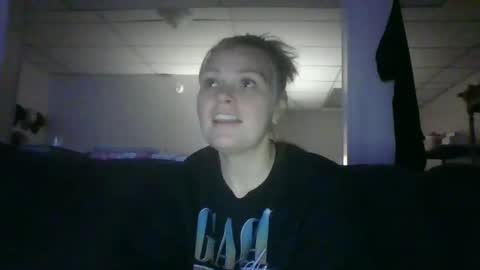 Snapshot of bayybaee21 chatting on November 20, 2025, 6:24 am Baylee online show from November 20, 2025, 6:24 am