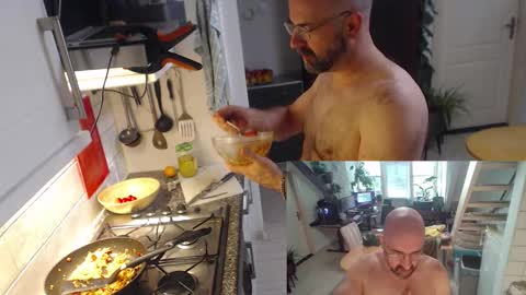 Snapshot of bazzz_8 chatting on October 22, 2025, 3:34 pm bazzz_8 online show from October 22, 2025, 3:34 pm