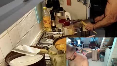 bazzz_8 online show from February 7, 2026, 4:43 pm