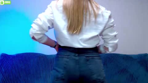 bb__bonami_ online show from February 7, 2025, 2:37 pm