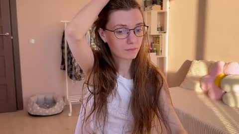 Snapshot of bb_lourels_ chatting on May 23, 2026, 5:28 pm Lourel I will be here on and online show from May 23, 2026, 5:28 pm