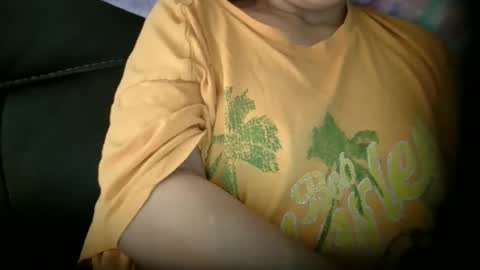 Snapshot of bbbaby03 chatting on April 24, 2026, 12:02 am bbbaby03 online show from April 24, 2026, 12:02 am