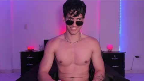 Valentino online show from January 26, 2025, 3:17 am