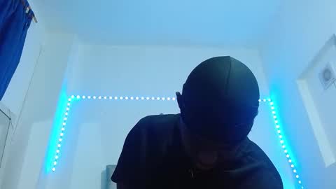 Snapshot of bbc_stallionn chatting on November 30, 2025, 3:32 am Andrew online show from November 30, 2025, 3:32 am