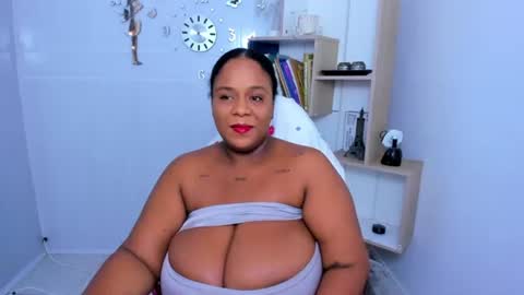 Snapshot of bbw_charlote chatting on June 27, 2026, 12:22 pm Charlote online show from June 27, 2026, 12:22 pm