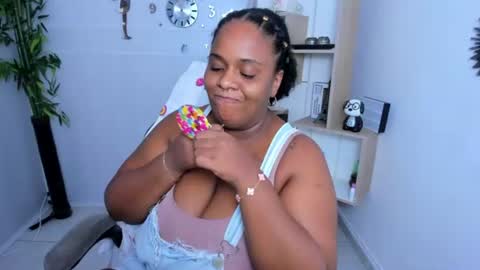 Snapshot of bbw_charlote chatting on July 16, 2026, 12:22 pm Charlote online show from July 16, 2026, 12:22 pm