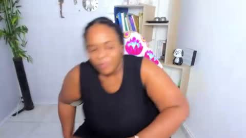 Snapshot of bbw_charlote chatting on July 18, 2026, 12:20 pm Charlote online show from July 18, 2026, 12:20 pm