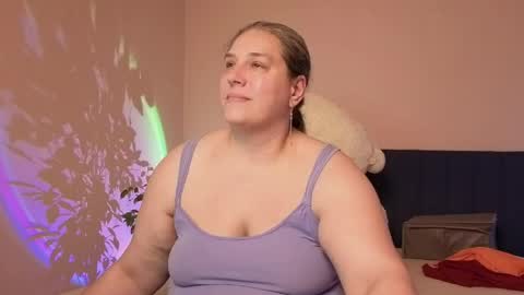 Snapshot of bbw_goddes chatting on May 27, 2026, 7:33 pm Love online show from May 27, 2026, 7:33 pm