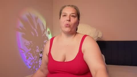 Snapshot of bbw_goddes chatting on June 7, 2026, 3:10 am Love online show from June 7, 2026, 3:10 am