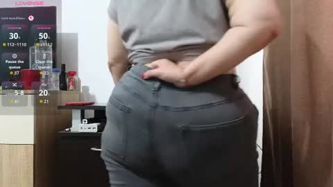 Snapshot of bbw_milf_4u chatting on July 28, 2026, 10:21 am Emma online show from July 28, 2026, 10:21 am