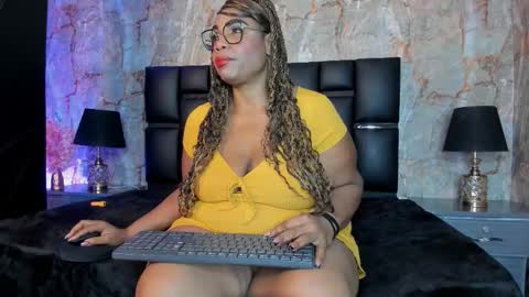 Snapshot of bbwlatina01 chatting on November 20, 2025, 12:11 am Bbwlatina01 online show from November 20, 2025, 12:11 am