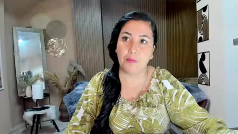 bbwluxurymuse online show from June 1, 2026, 11:34 am