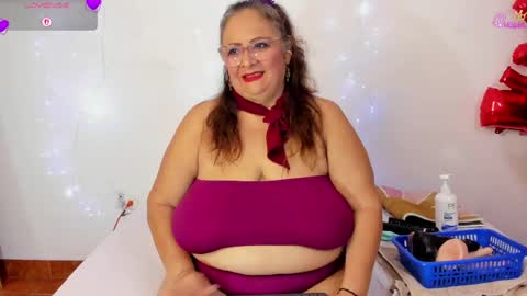 Salome online show from May 4, 2026, 7:10 pm