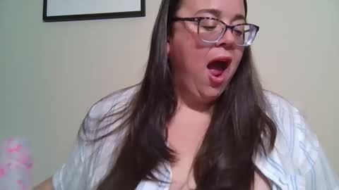 Snapshot of bbwsophiecooks chatting on April 22, 2026, 11:45 am Sophie BBW online show from April 22, 2026, 11:45 am