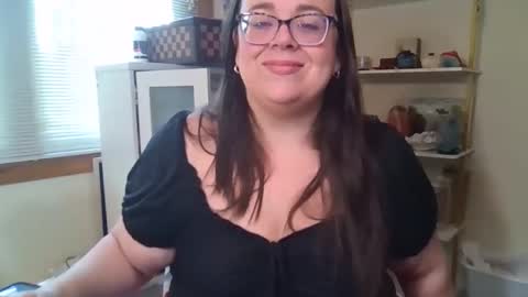 Snapshot of bbwsophiecooks chatting on May 8, 2026, 11:48 am Sophie BBW online show from May 8, 2026, 11:48 am