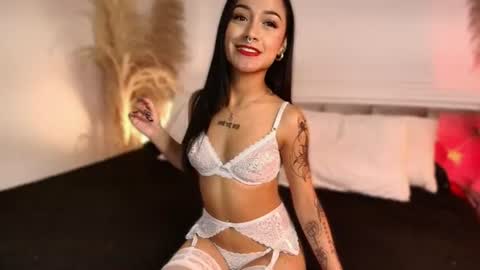 Snapshot of bby_izzy chatting on July 17, 2026, 1:29 pm Bby online show from July 17, 2026, 1:29 pm