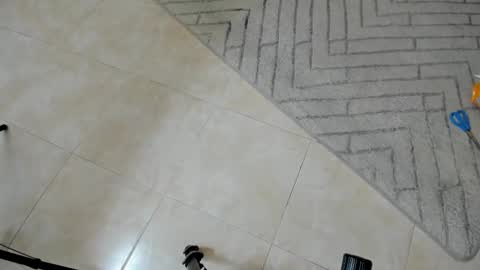 Meduza  online show from October 4, 2025, 1:09 pm