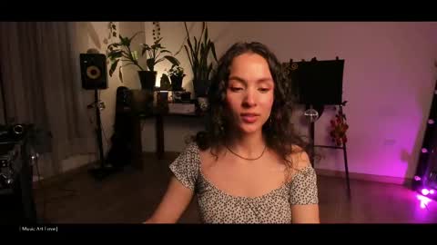 Snapshot of be_lov chatting on February 27, 2025, 10:53 pm Call me Bells Next Stream on Wednesday Feb 26 online show from February 27, 2025, 10:53 pm