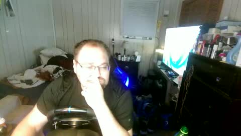 Snapshot of beachboys_2008 chatting on May 20, 2026, 5:57 am taz online show from May 20, 2026, 5:57 am