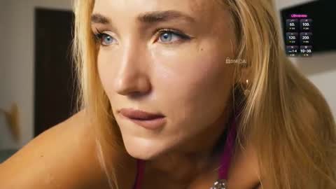 Chloe online show from September 27, 2025, 9:53 pm