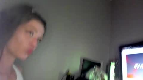 Snapshot of beaniebaby2 chatting on February 14, 2025, 8:10 am beaniebaby2 online show from February 14, 2025, 8:10 am