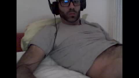 Snapshot of bear14250949 chatting on November 15, 2025, 2:13 pm bear14250949 online show from November 15, 2025, 2:13 pm