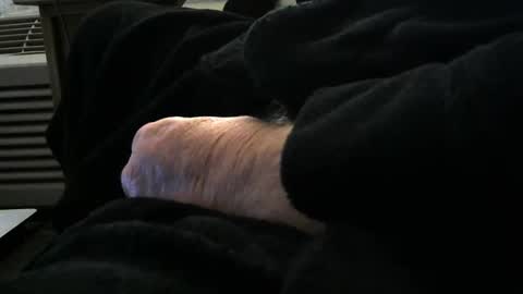 bear4146 online show from March 1, 2026, 11:34 am