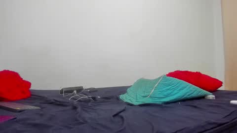 bigbearr online show from February 4, 2026, 3:01 am