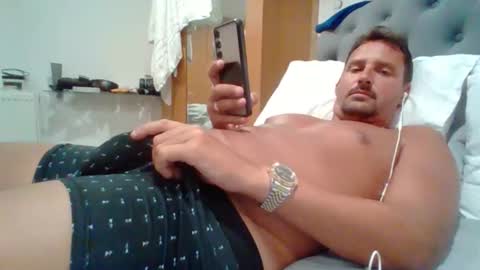 Snapshot of bearboudior chatting on May 26, 2026, 11:45 pm bearboudior online show from May 26, 2026, 11:45 pm